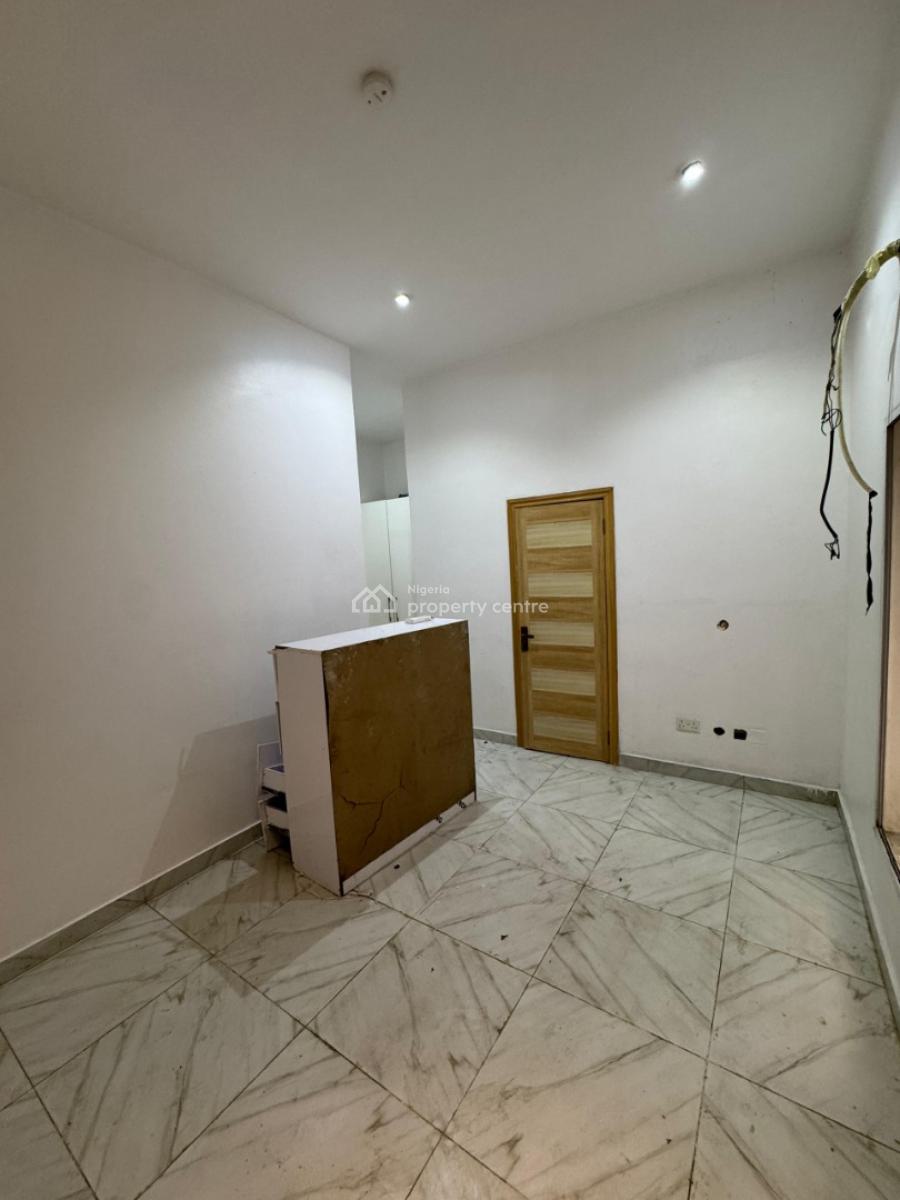 Well Maintained Spacious 1bedroom Flat Apartment, in a Secured Estate Off Admiralty Way, Lekki Phase 1, Lekki, Lagos, Mini Flat (room and Parlour) for Rent
