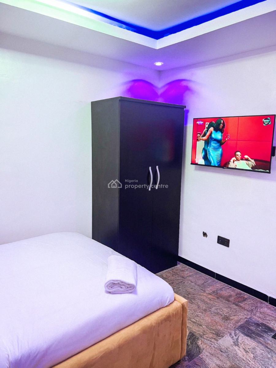 Fully Furnished One Bedroom Apartment in a Self-compound, Off Admiralty Way, Lekki Phase 1, Lekki, Lagos, Mini Flat (room and Parlour) for Rent