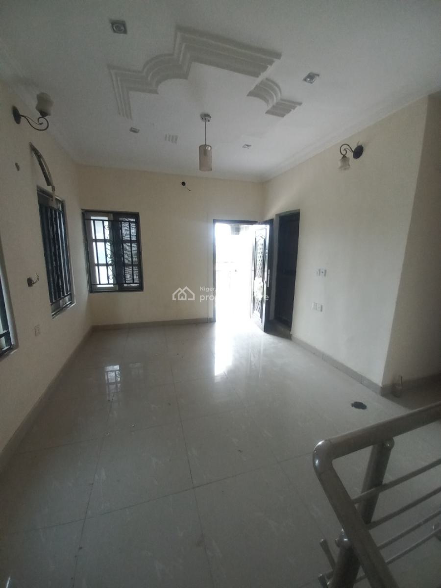 Lovely 3 Bedroom Duplex-like Apartment, Around Skymall, Sangotedo, Ajah, Lagos, Flat / Apartment for Rent