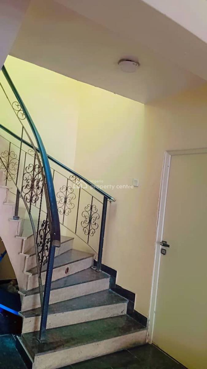 Upstairs Studio Apartment, Lekki Phase 1, Lekki, Lagos, Self Contain (single Rooms) for Rent