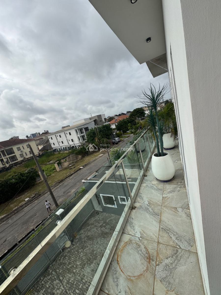Self Compound 2bed in Ikoyi, Osborne Phase 1, Osborne, Ikoyi, Lagos, Detached Duplex Short Let