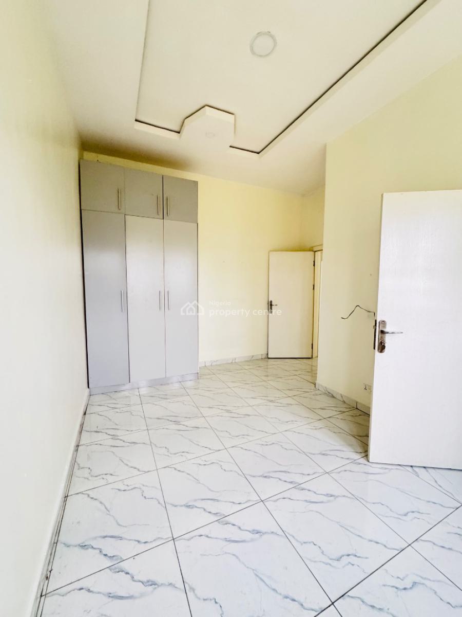 Spacious Single Room Available in Shared Apartment 1.8m, Orchid Road, Lekki, Lagos, Self Contain (single Rooms) for Rent