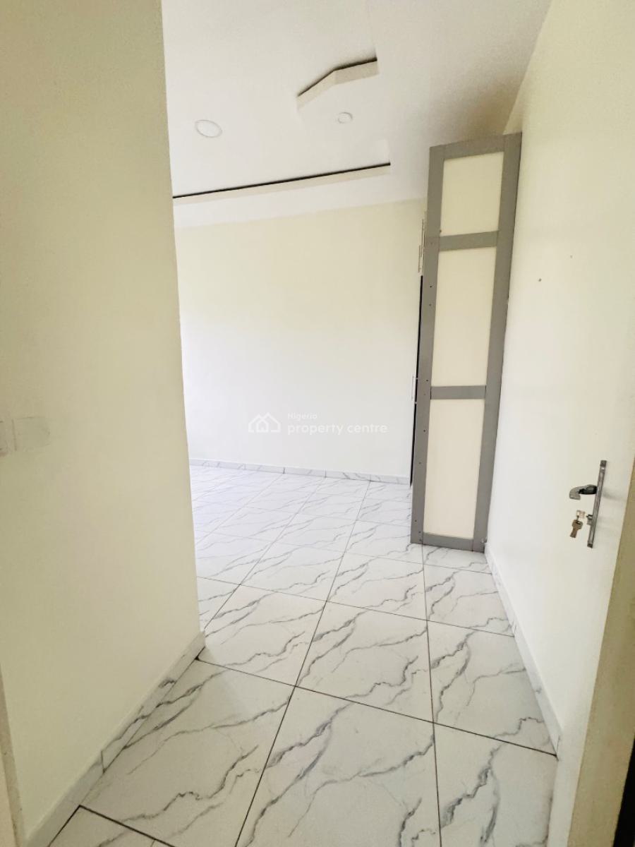 Spacious Single Room Available in Shared Apartment 1.8m, Orchid Road, Lekki, Lagos, Self Contain (single Rooms) for Rent