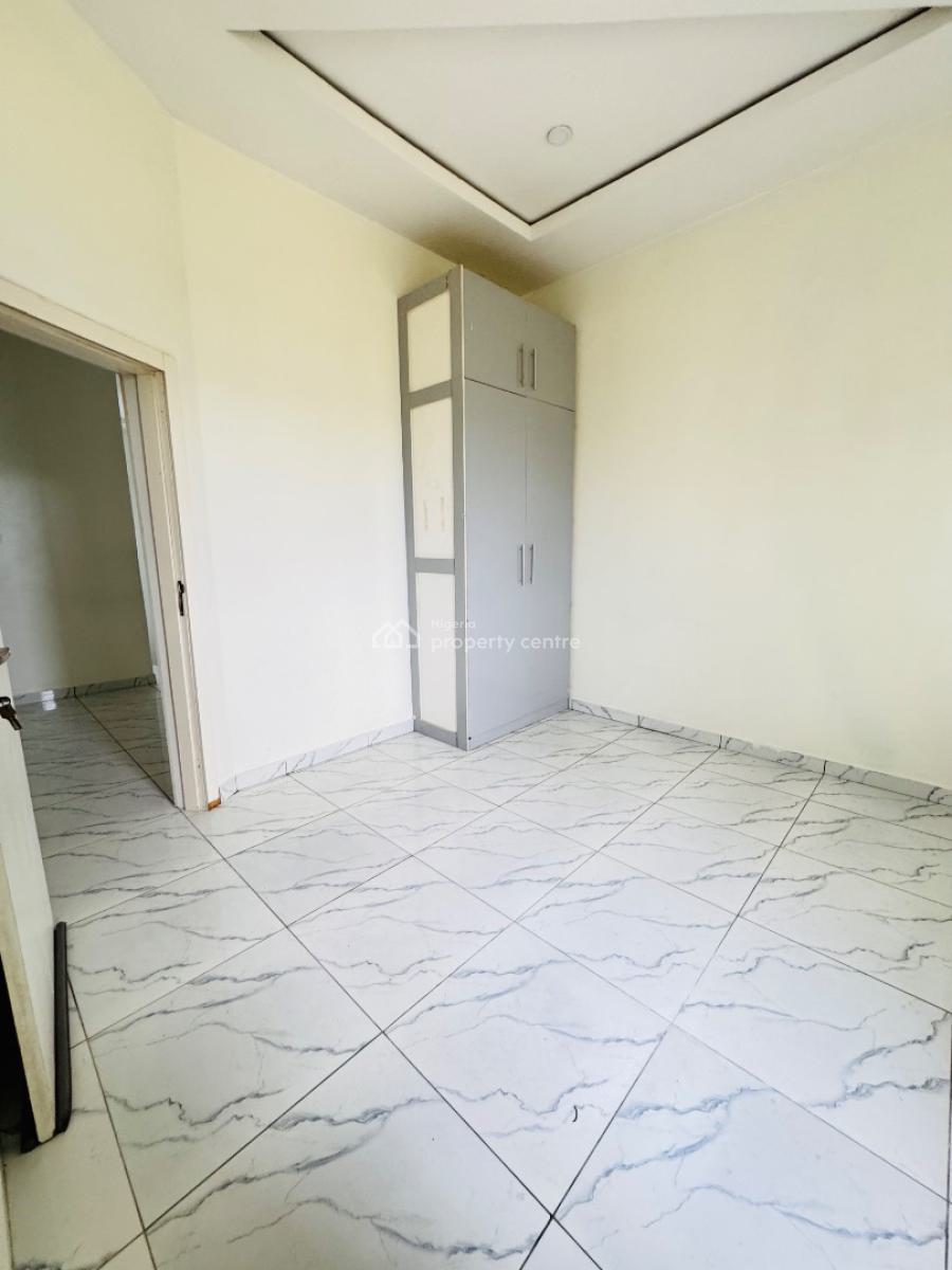 Spacious Single Room Available in Shared Apartment 1.8m, Orchid Road, Lekki, Lagos, Self Contain (single Rooms) for Rent