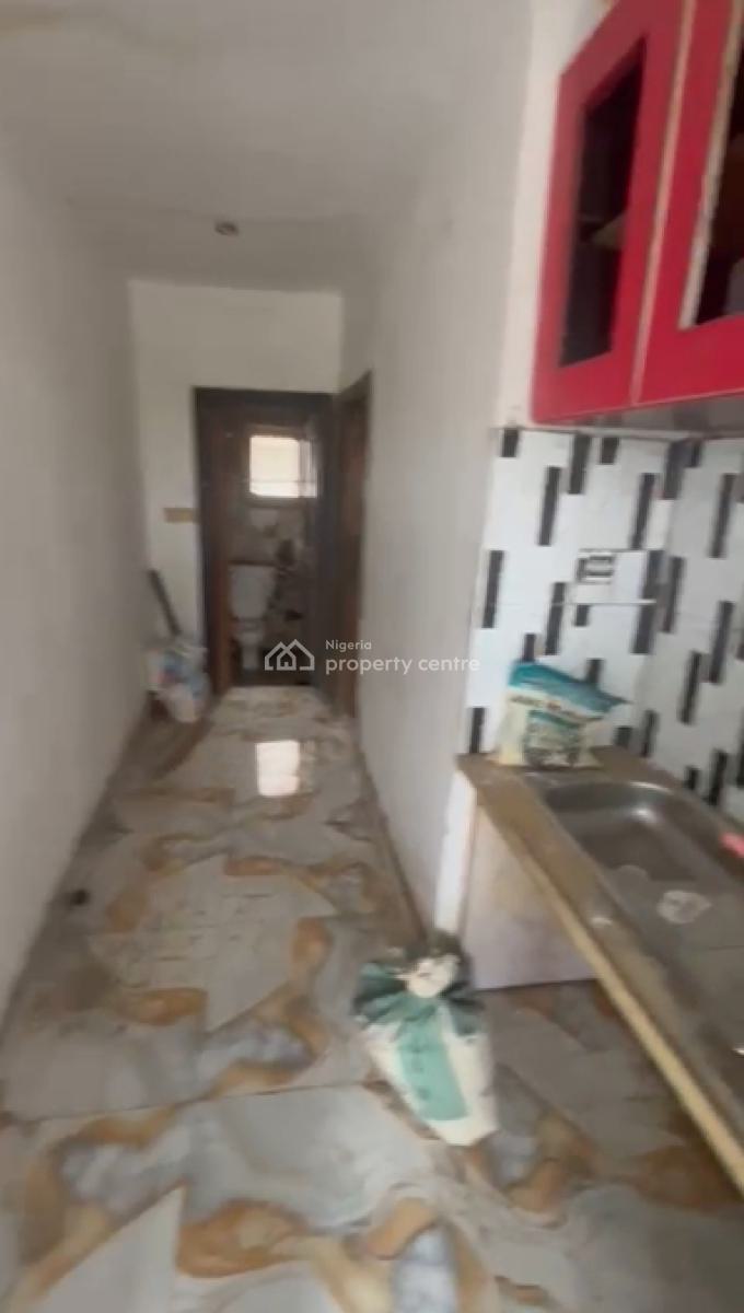 Spacious Self-contain Room, Ilaje Road, By Olatunji Street, Bariga, Shomolu, Lagos, Self Contain (single Rooms) for Rent