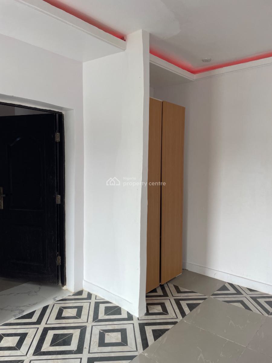Service Studio with Big Kitchen, Chevron Drive, Lekki Expressway, Lekki, Lagos, Self Contain (single Rooms) for Rent