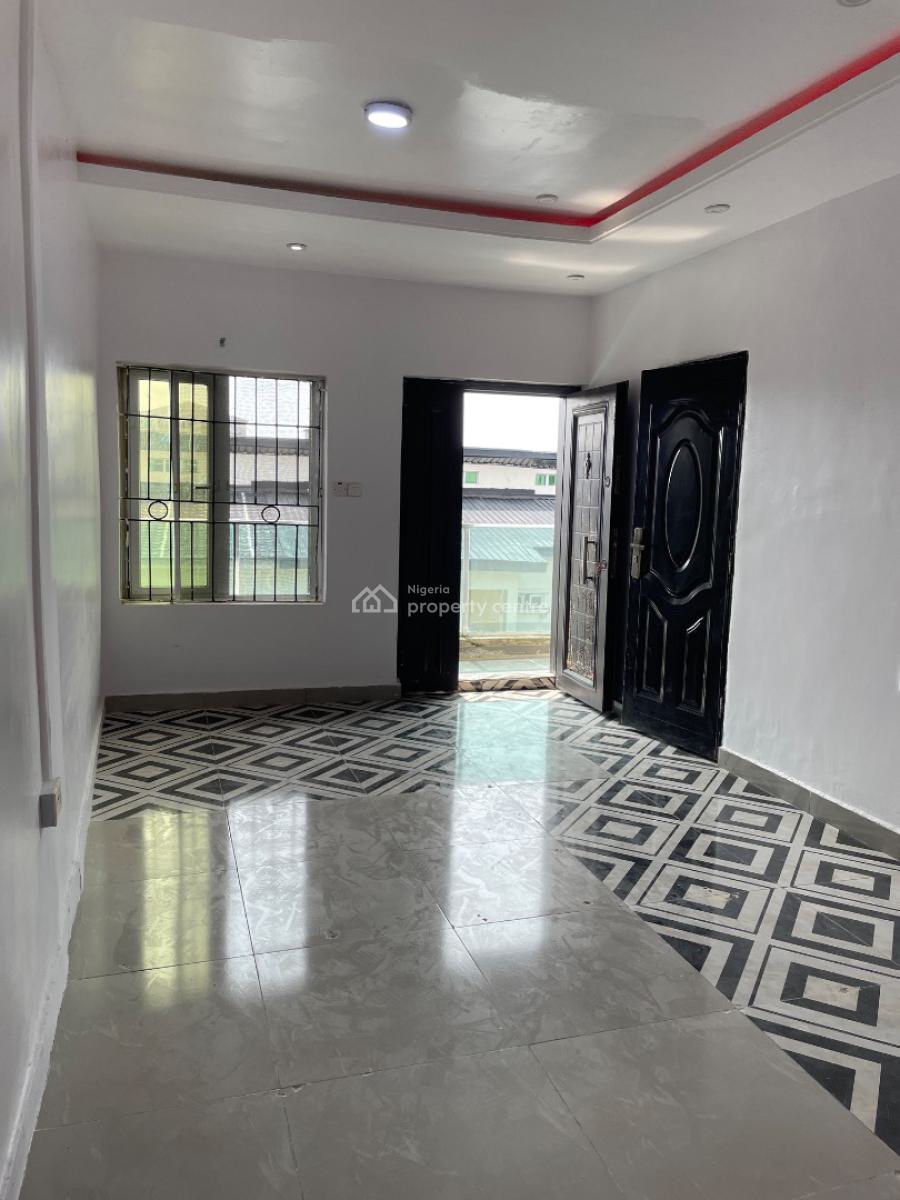 Service Studio with Big Kitchen, Chevron Drive, Lekki Expressway, Lekki, Lagos, Self Contain (single Rooms) for Rent