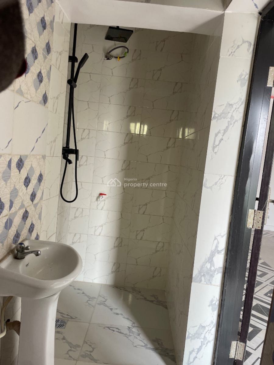 Service Studio with Big Kitchen, Chevron Drive, Lekki Expressway, Lekki, Lagos, Self Contain (single Rooms) for Rent