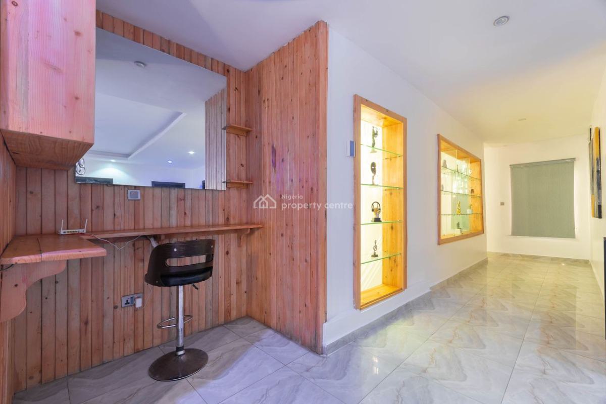 3 Bed Room Apartment, Lekki Phase 1, Lekki, Lagos, Flat / Apartment Short Let