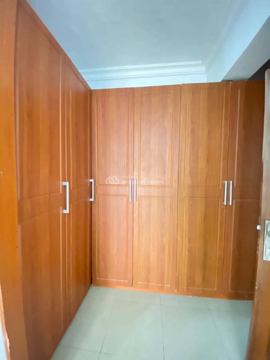Lovely 2 & 3 Bedroom Apartment with Bq, Lekki Phase 1, Lekki, Lagos, Flat / Apartment for Rent