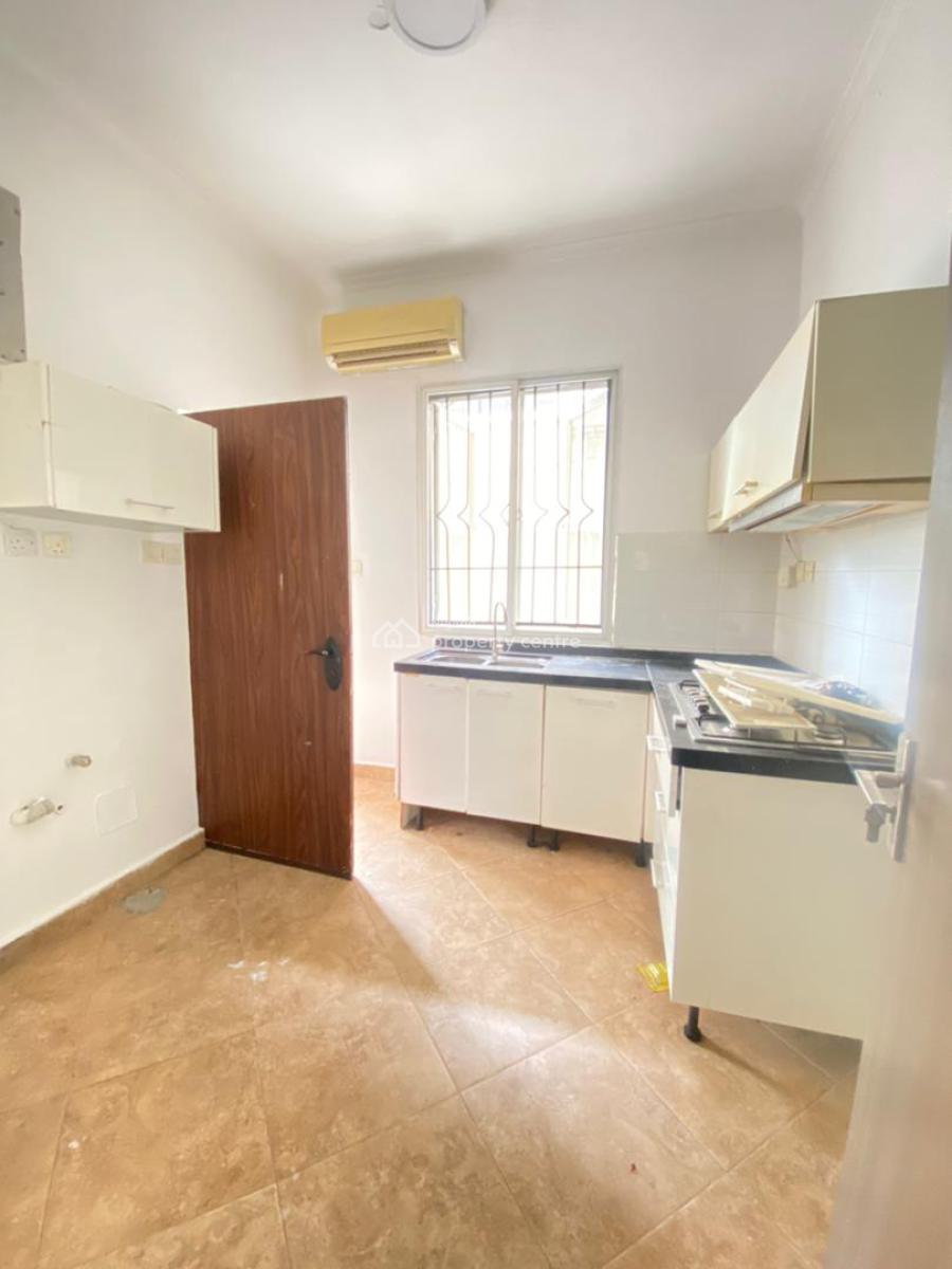 Neat 3 Bedroom Apartment with Bq, Lekki Phase 1, Lekki, Lagos, Flat / Apartment for Rent