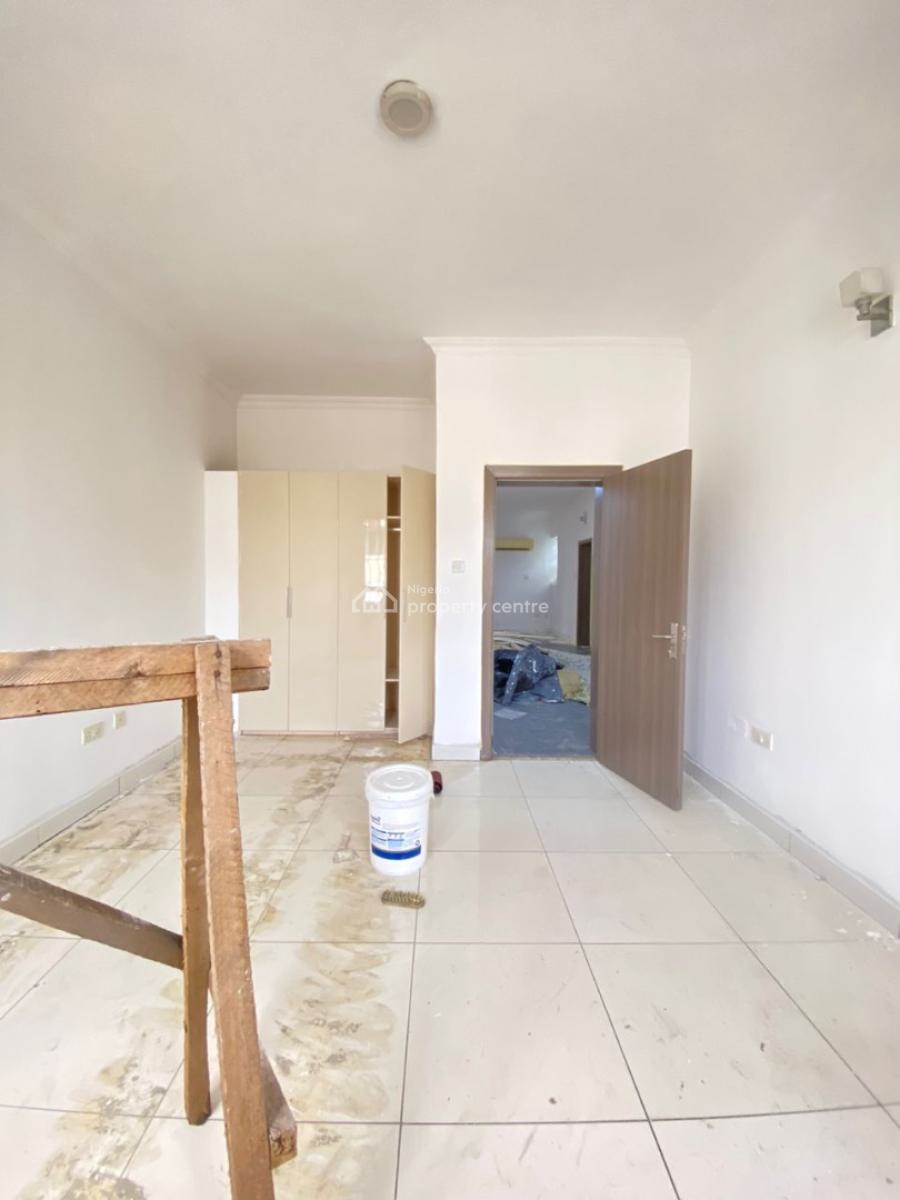 Neat 3 Bedroom Apartment with Bq, Lekki Phase 1, Lekki, Lagos, Flat / Apartment for Rent