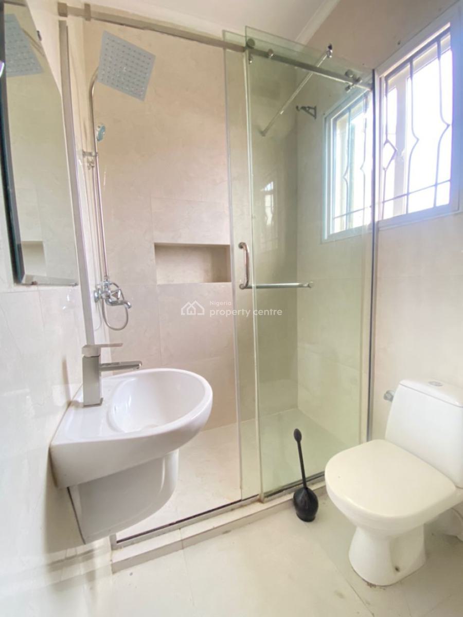 Neat 3 Bedroom Apartment with Bq, Lekki Phase 1, Lekki, Lagos, Flat / Apartment for Rent