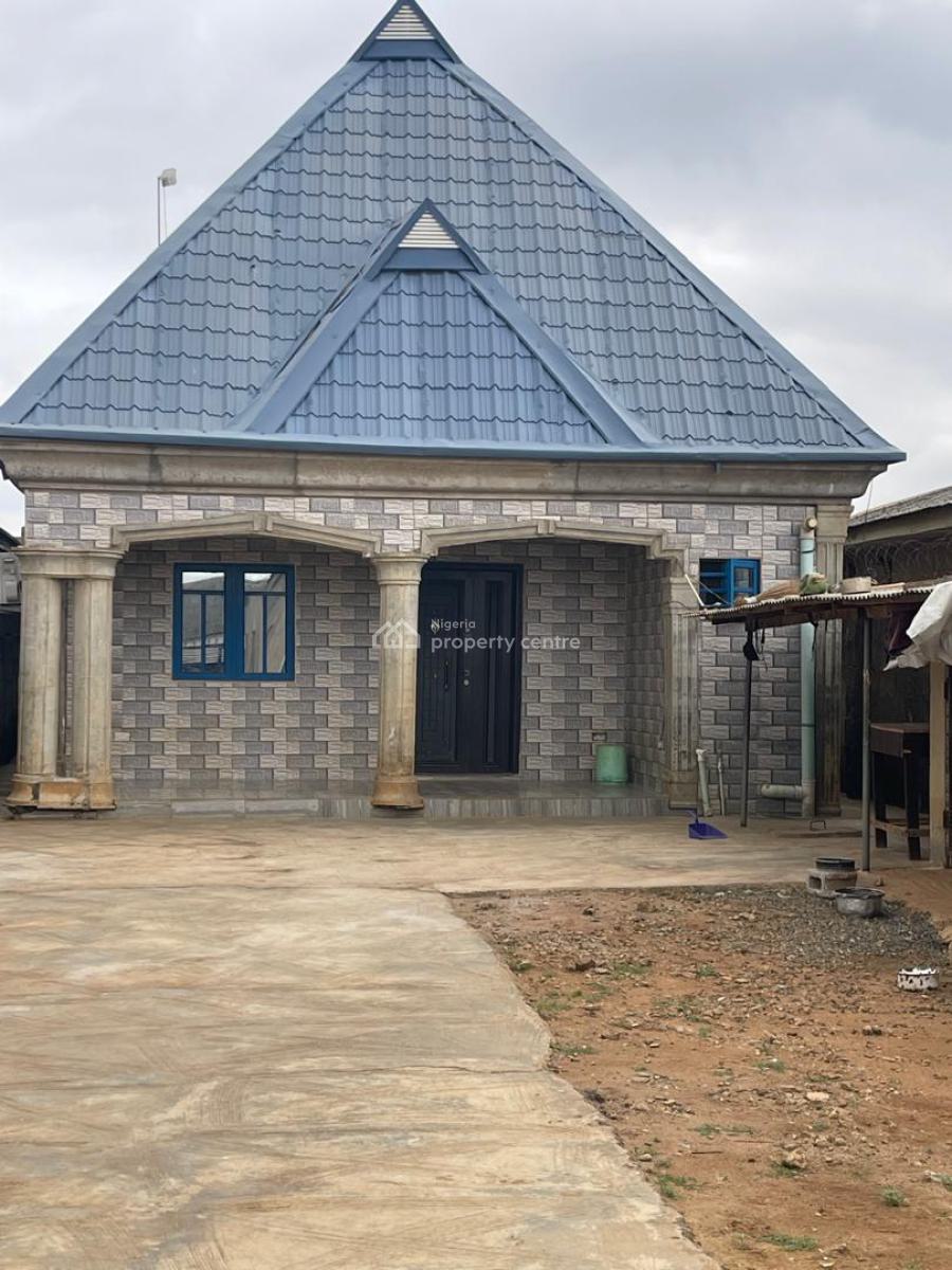 Luxury 3 Bedrooms Busgalow with a Room Self Contain, Oreyo, Igbogbo, Ikorodu, Lagos, Detached Bungalow for Sale