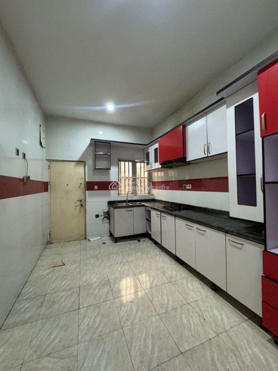 Well Maintained Spacious 4bedroom Duplex, in a Secured Estate on Orchid Road By Chevron Toll Gate Eleganza, Ikota, Lekki, Lagos, Terraced Duplex for Sale