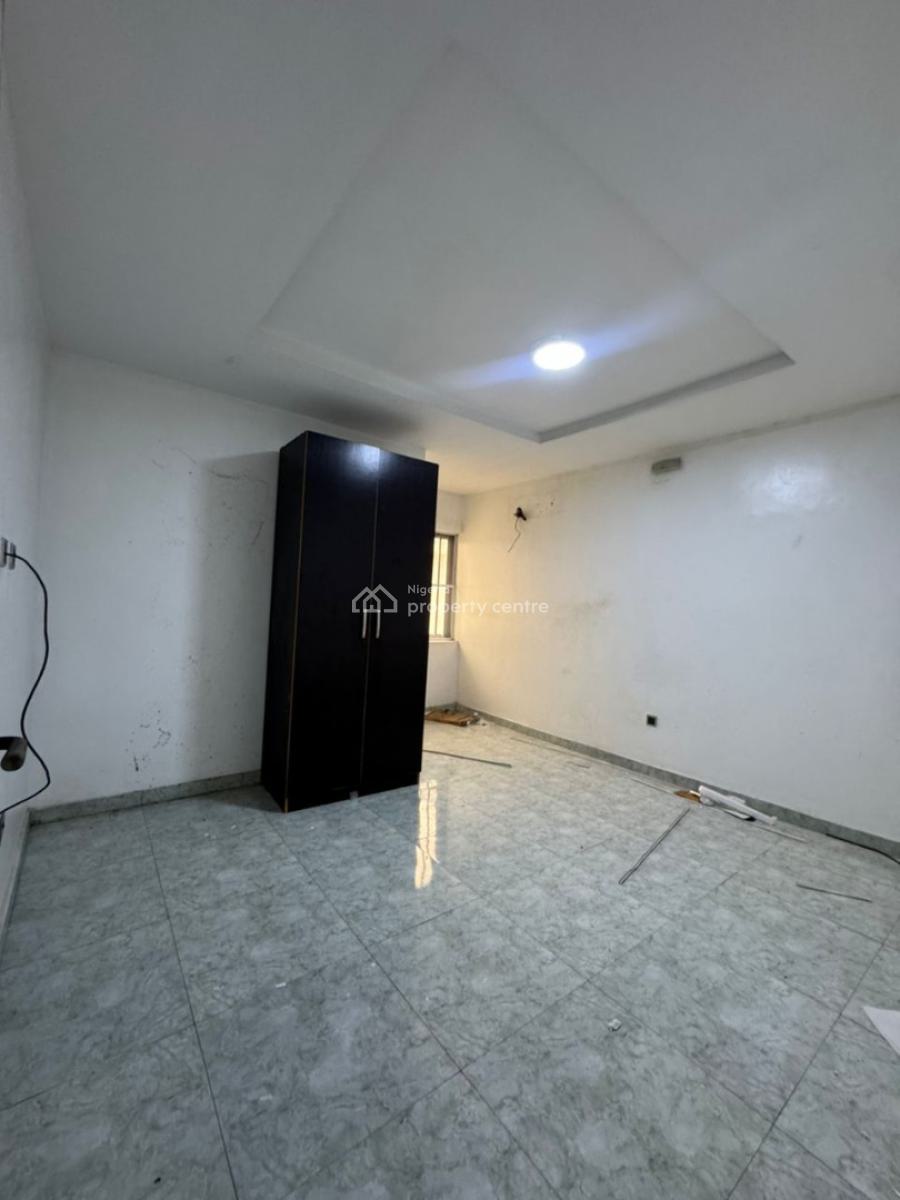 Well Maintained Spacious 4bedroom Duplex, in a Secured Estate on Orchid Road By Chevron Toll Gate Eleganza, Ikota, Lekki, Lagos, Terraced Duplex for Sale