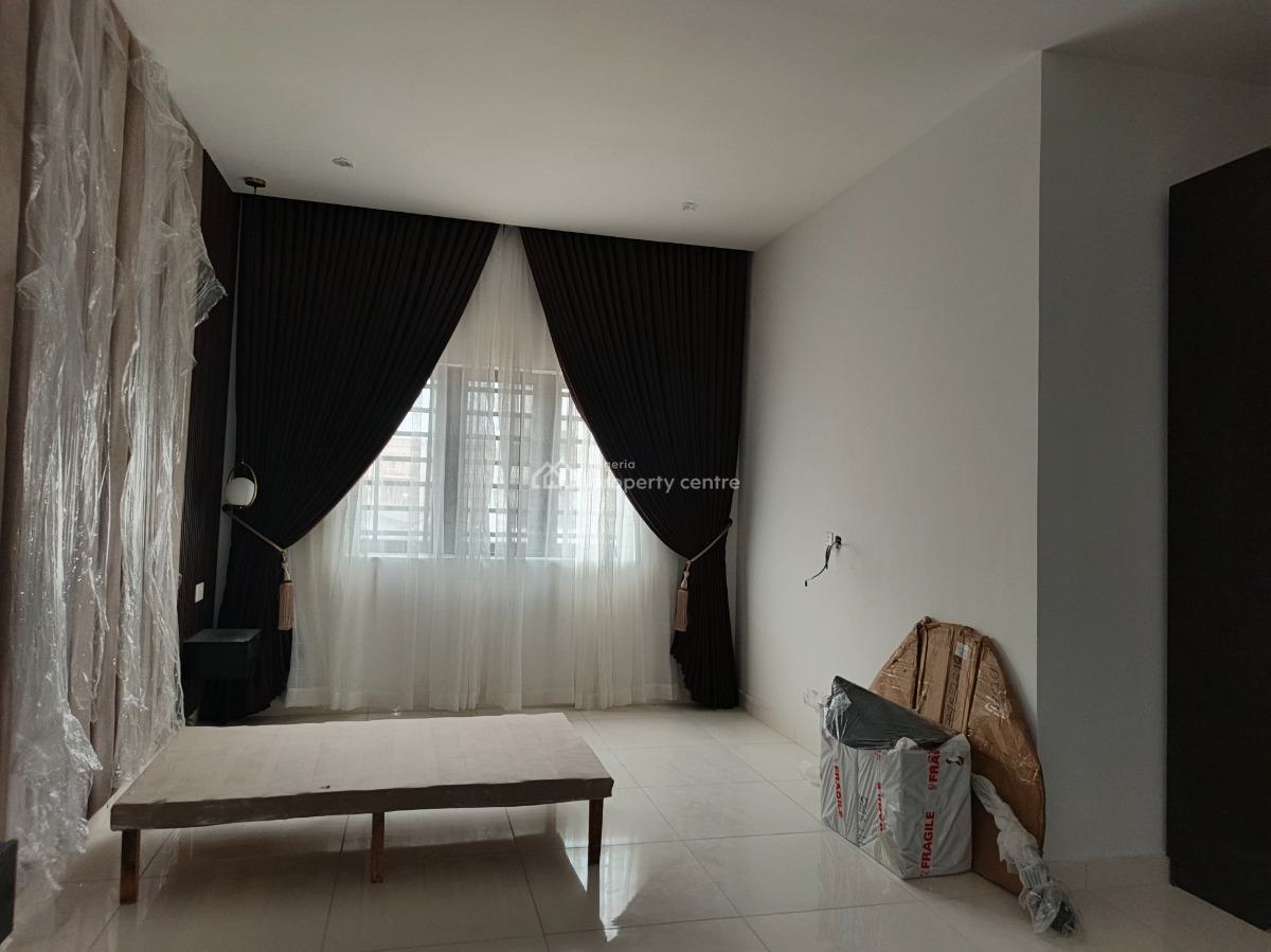 a 2 Bedroom Flat with Bq, Ologolo, Lekki, Lagos, Flat / Apartment for Sale