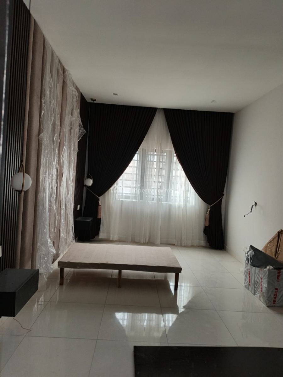 a 2 Bedroom Flat with Bq, Ologolo, Lekki, Lagos, Flat / Apartment for Sale