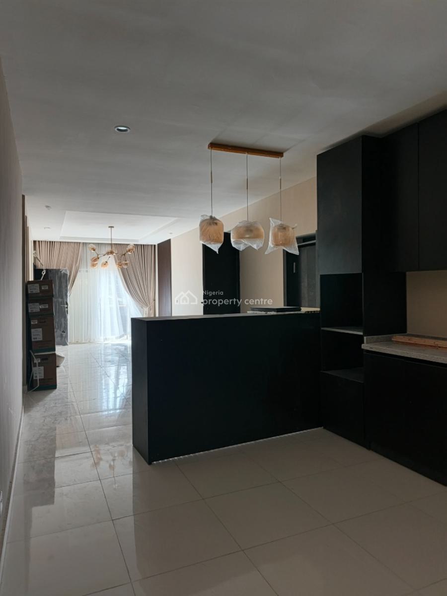 a 2 Bedroom Flat with Bq, Ologolo, Lekki, Lagos, Flat / Apartment for Sale