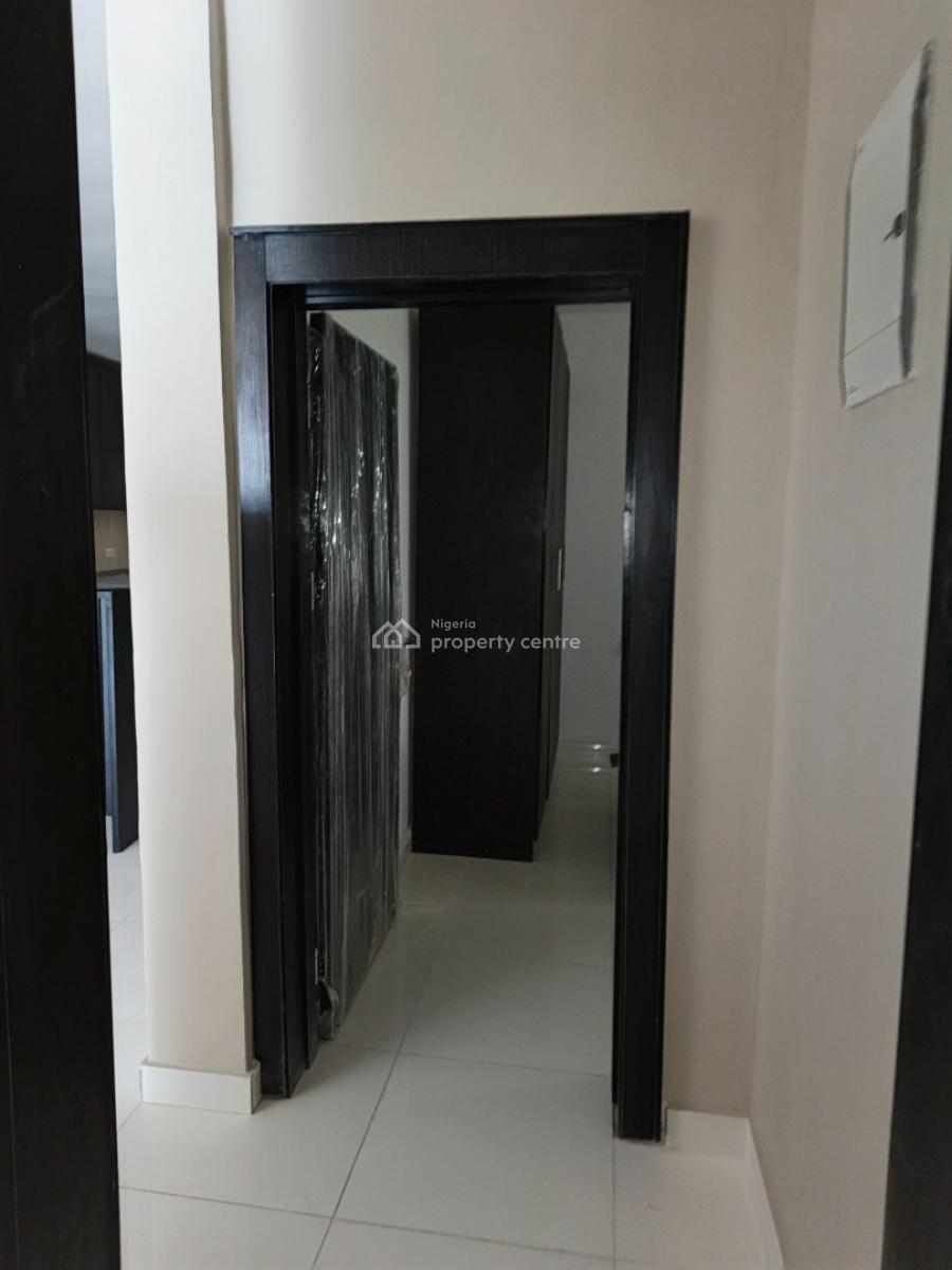 a 2 Bedroom Flat with Bq, Ologolo, Lekki, Lagos, Flat / Apartment for Sale