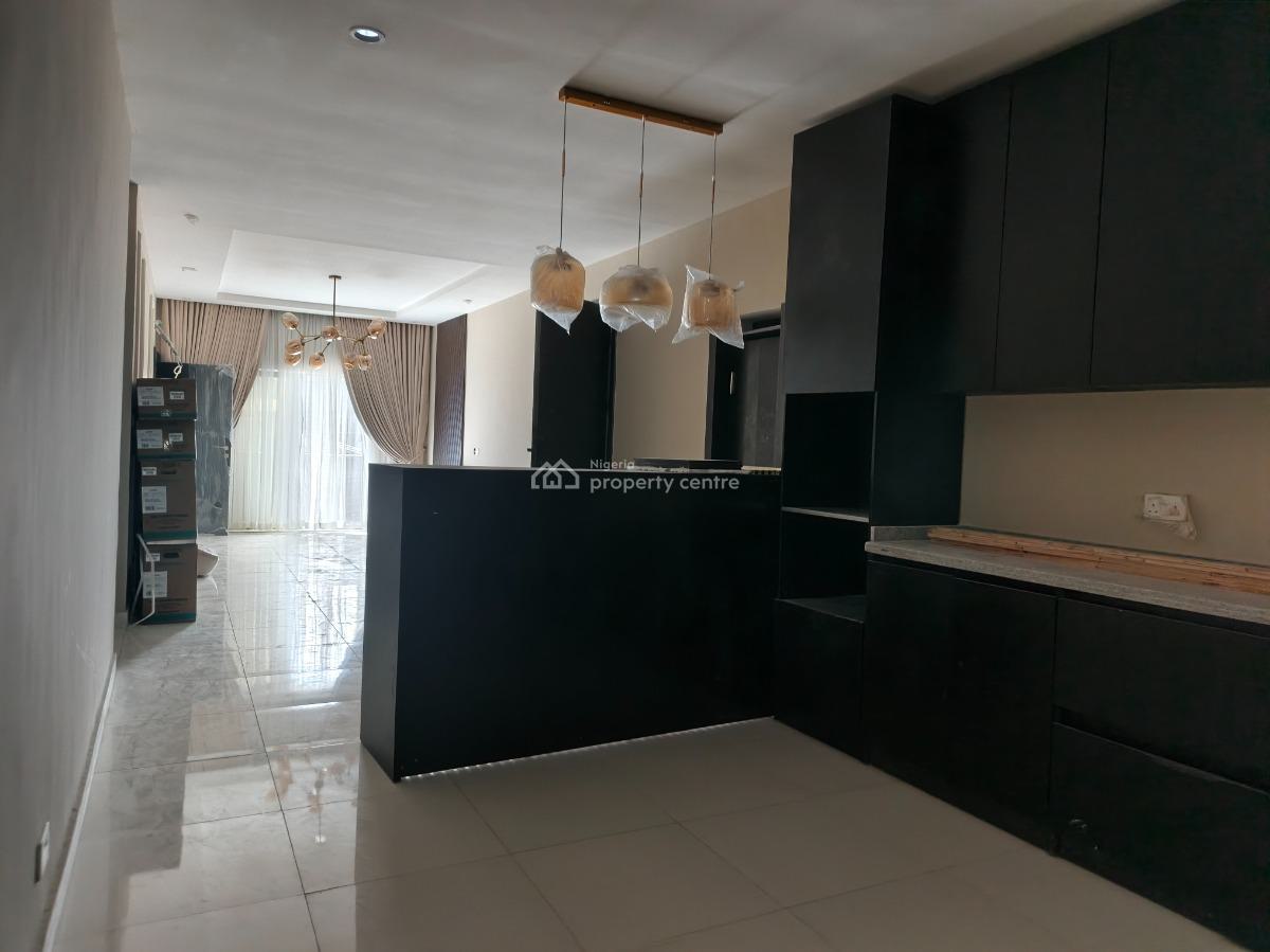 a 2 Bedroom Flat with Bq, Ologolo, Lekki, Lagos, Flat / Apartment for Sale