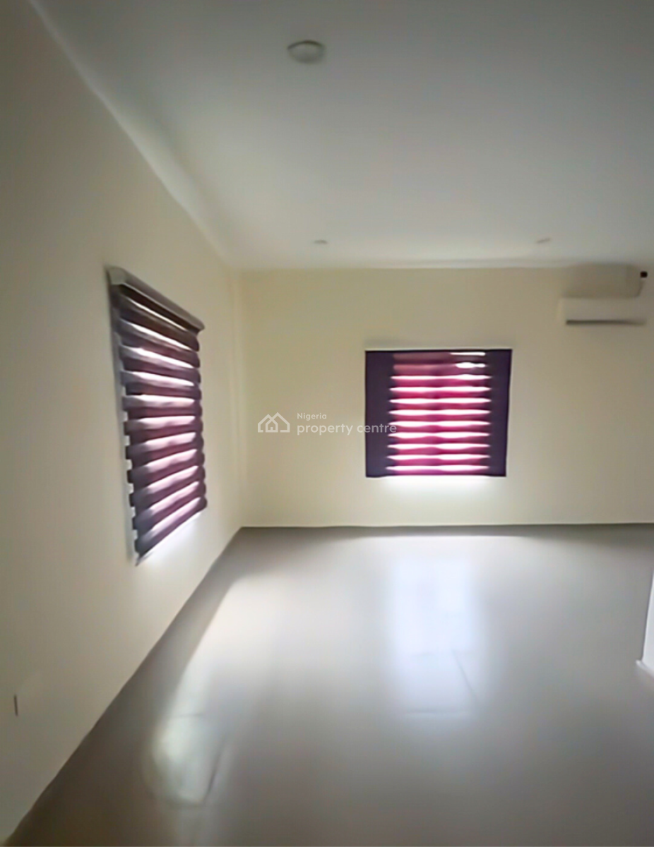 Large Space with 2 Toilets Suitable for Church, Office & Business, Gu Ake Road, Eliozu, Port Harcourt, Rivers, Office Space for Rent