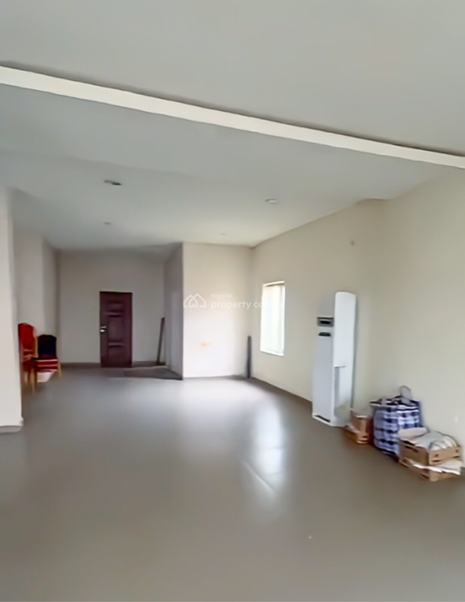 Large Space with 2 Toilets Suitable for Church, Office & Business, Gu Ake Road, Eliozu, Port Harcourt, Rivers, Office Space for Rent