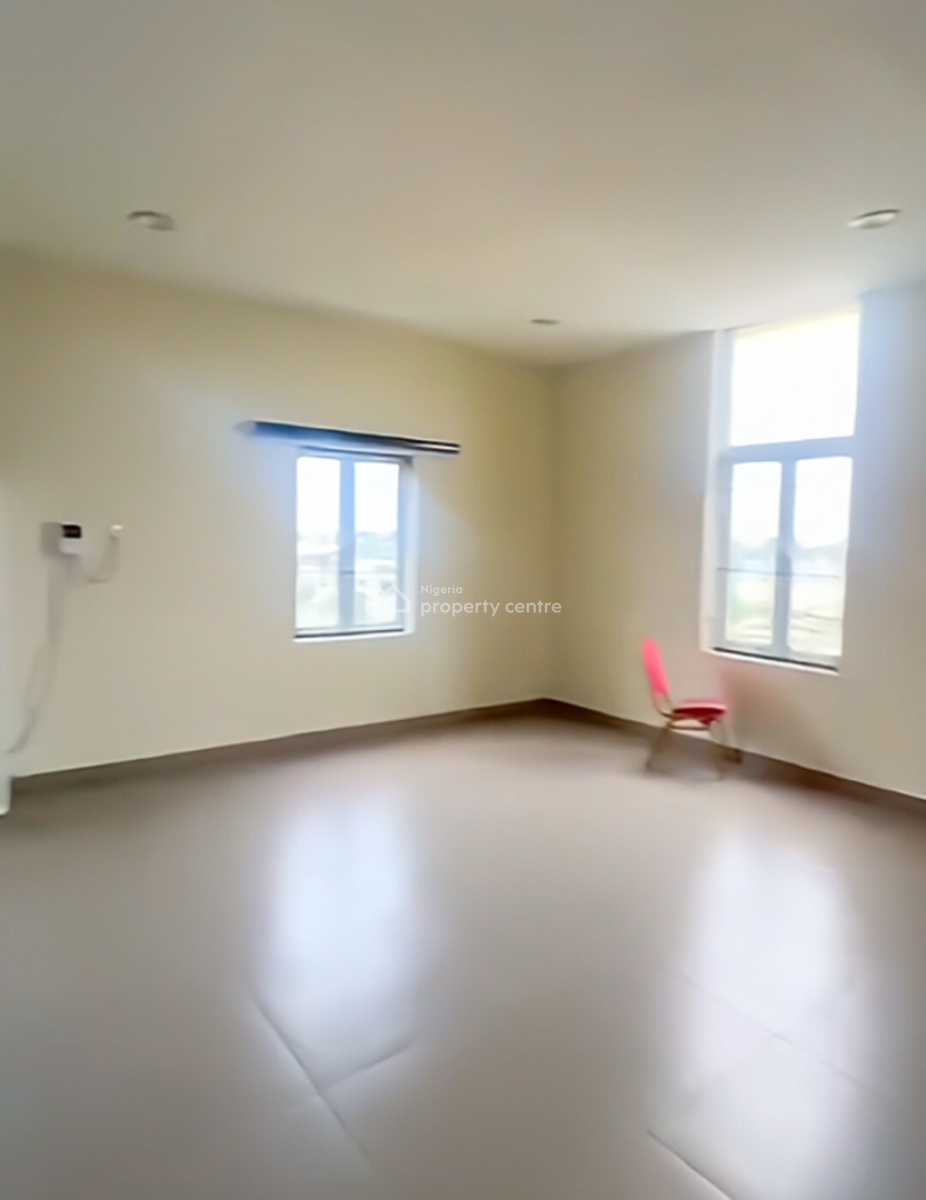 Large Space with 2 Toilets Suitable for Church, Office & Business, Gu Ake Road, Eliozu, Port Harcourt, Rivers, Office Space for Rent