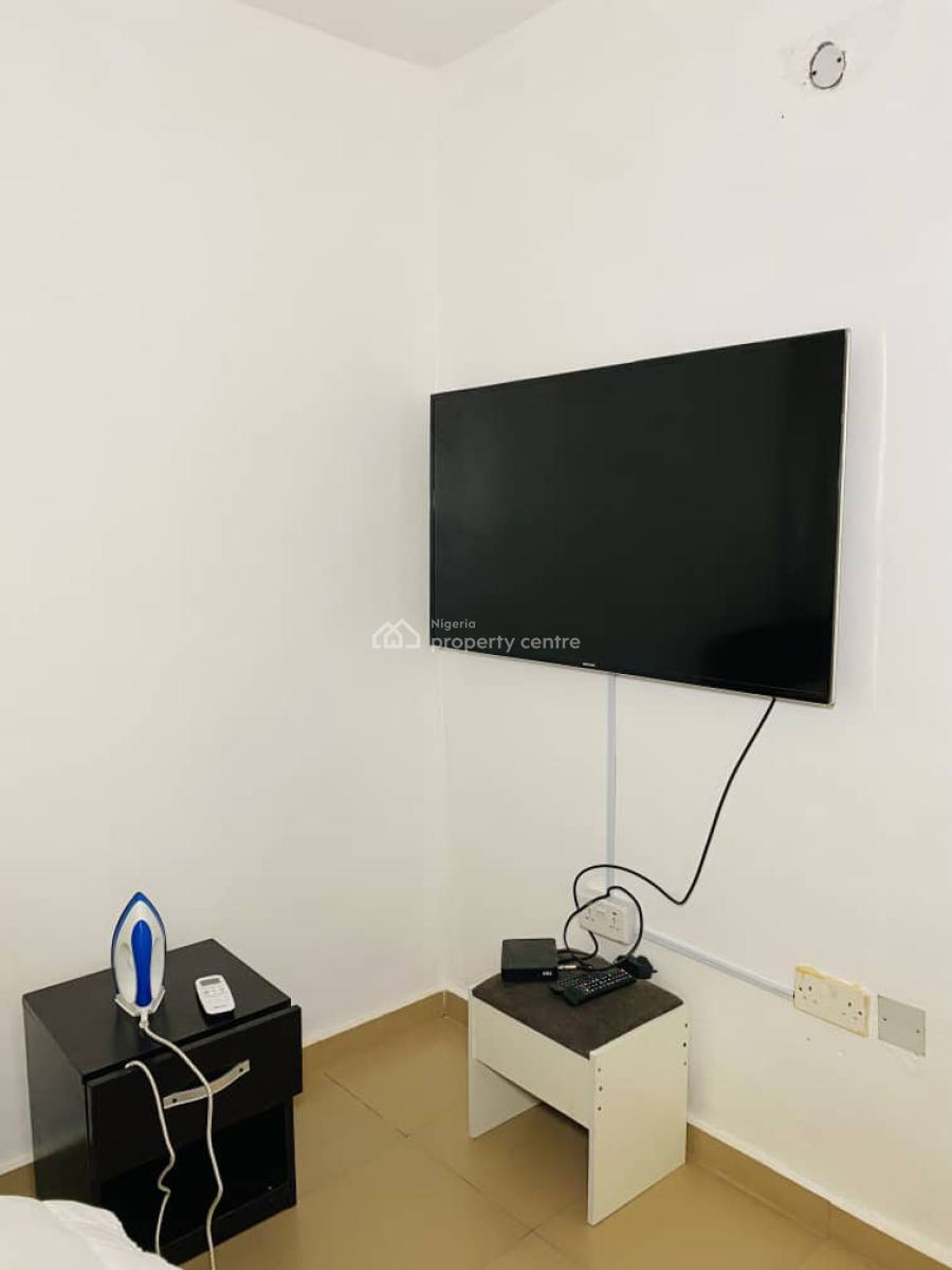 2 Bed Room Apartment, Ogba, Ikeja, Lagos, Flat / Apartment Short Let