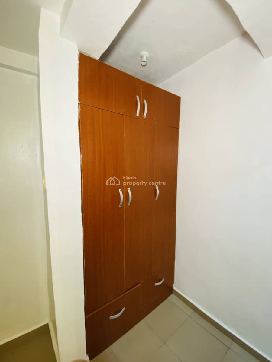 2 Bed Room Apartment, Ogba, Ikeja, Lagos, Flat / Apartment Short Let