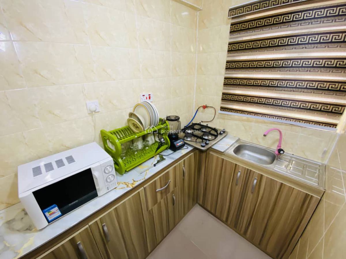 2 Bed Room Apartment, Ogba, Ikeja, Lagos, Flat / Apartment Short Let