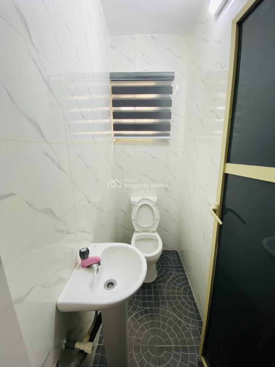 2 Bed Room Apartment, Ogba, Ikeja, Lagos, Flat / Apartment Short Let