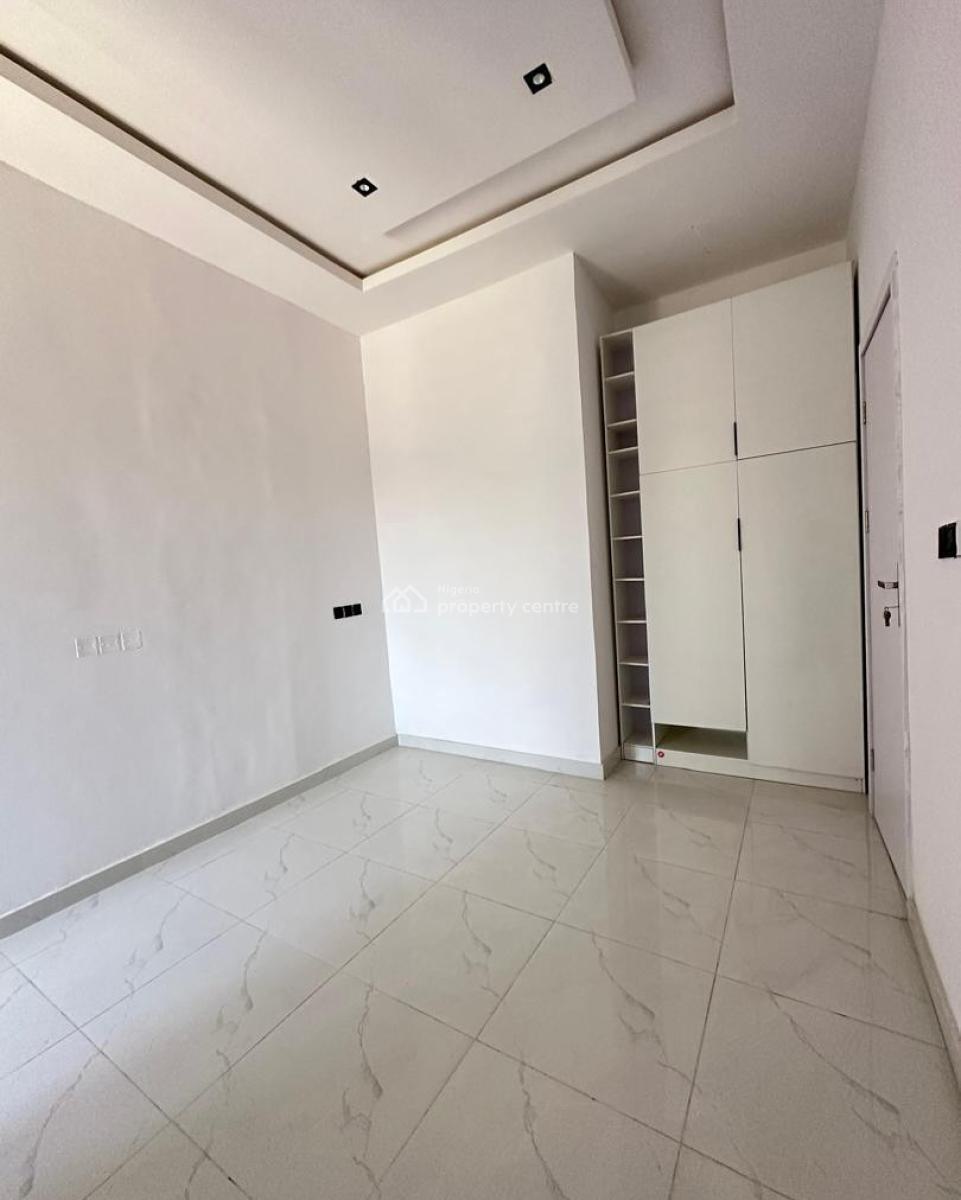 Top Notch Luxurious Spacious 4-bedroom Terrace Duplex in a Secure Esta, Ikota, Lekki, Lagos, Terraced Duplex for Sale