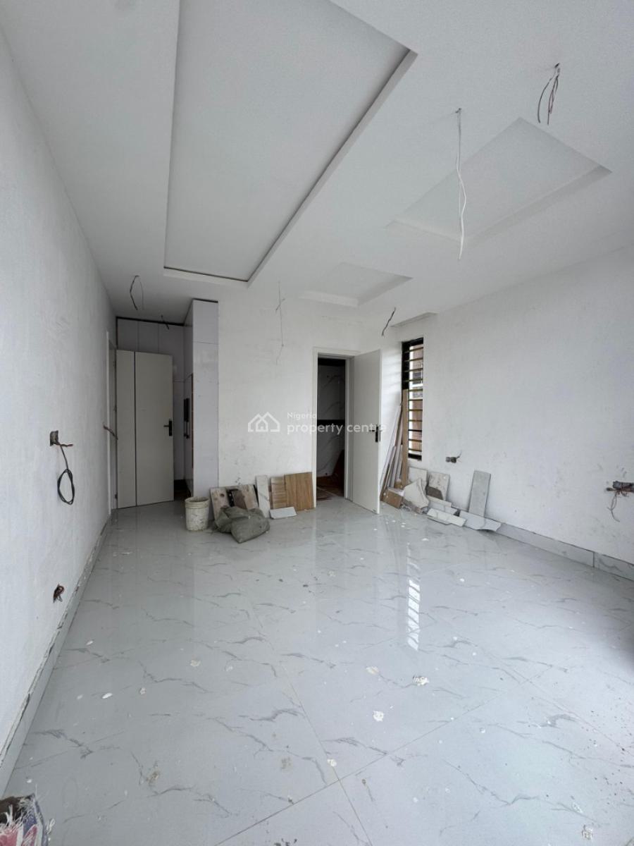 Luxurious 2-bedroom Apartment with Excellent Facilities, Lekki Phase 1, Lekki, Lagos, Block of Flats for Sale