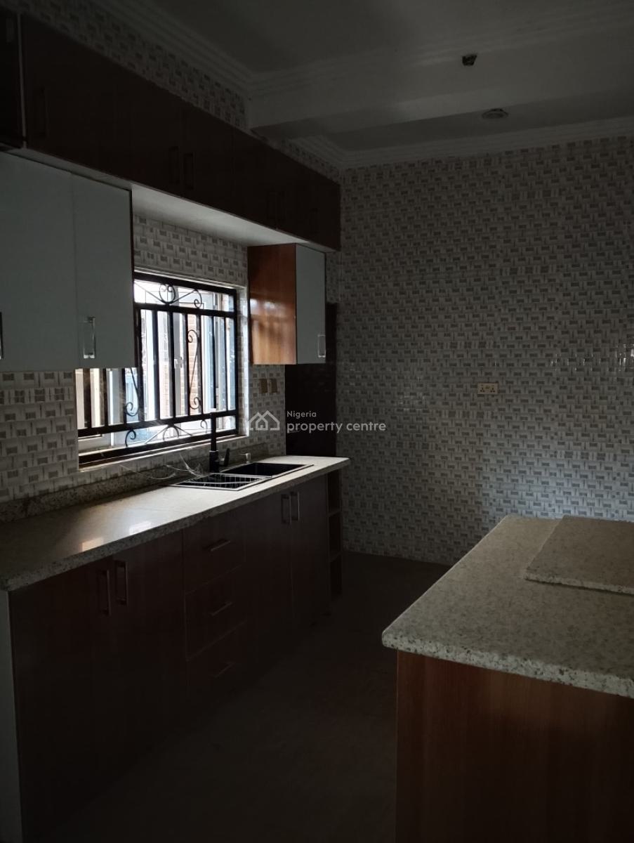 4 Bedrooms Terraced Duplex with a Bq, By Area 1, Durumi, Abuja, House for Sale