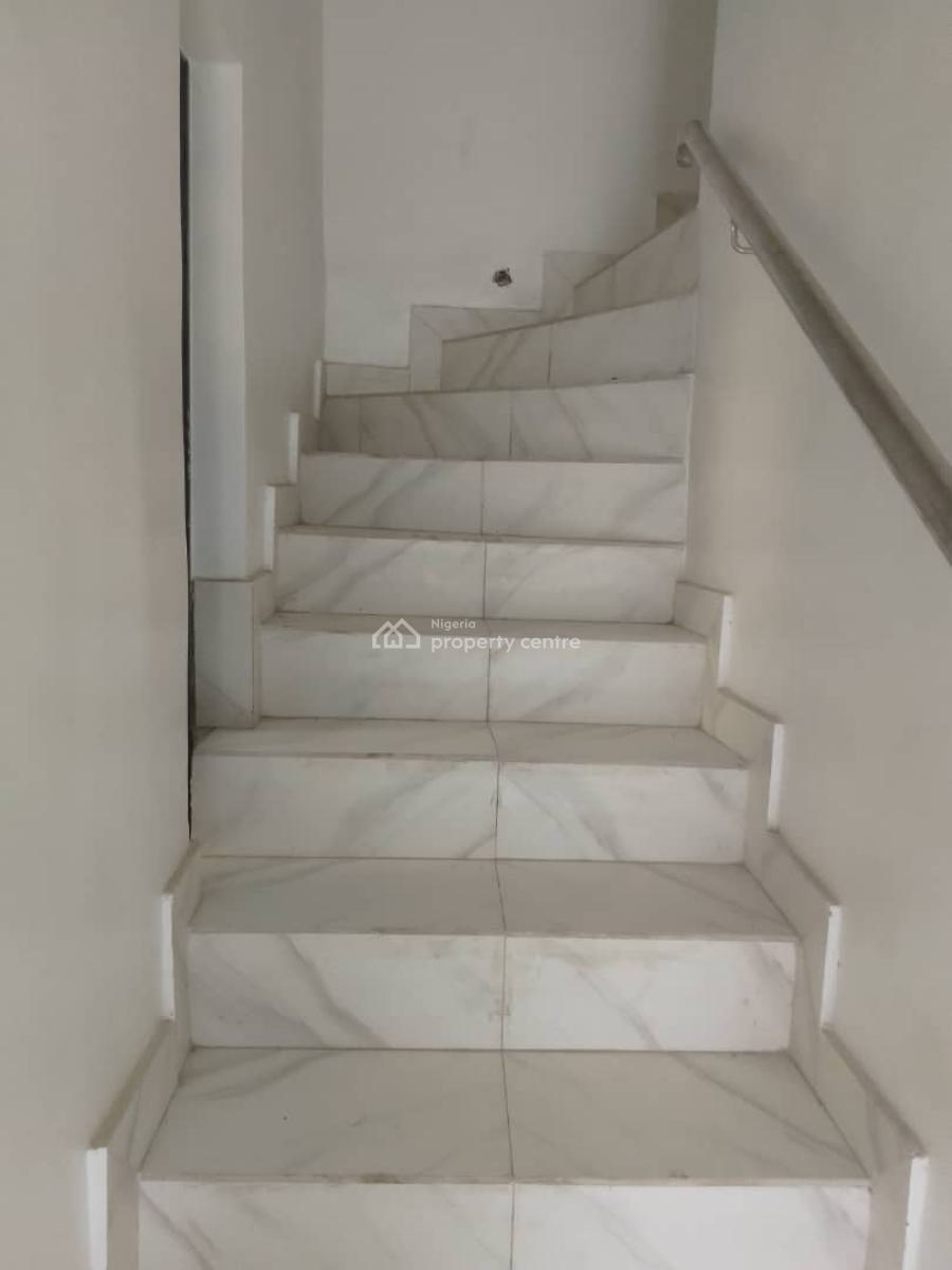 a New 3bedroom Duplex, Lekki Expressway, Lekki, Lagos, Flat / Apartment for Sale