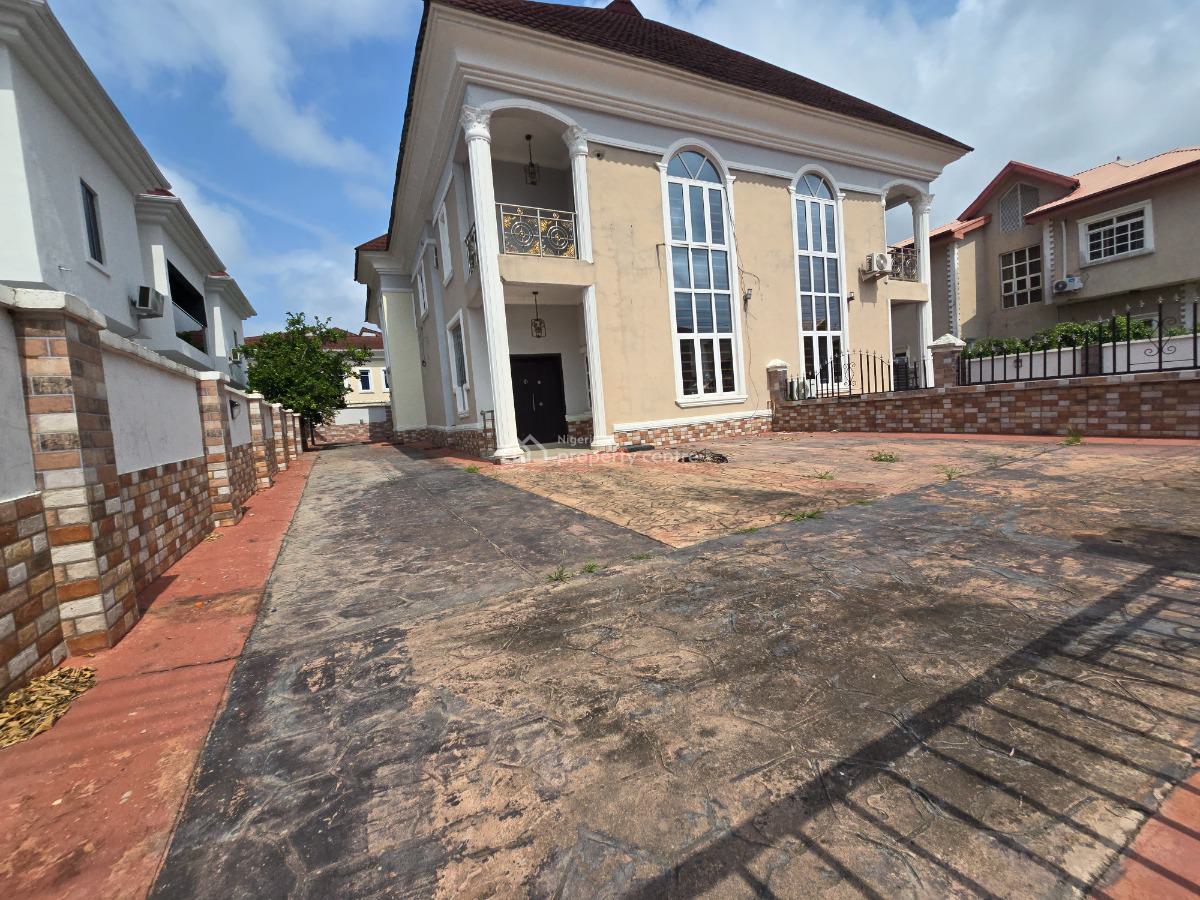 Newly Renovated 4-bedroom Semi-detached Detached Duplex  Plus Bq, Crown Estate, Sangotedo, Ajah, Lagos, Detached Duplex for Rent