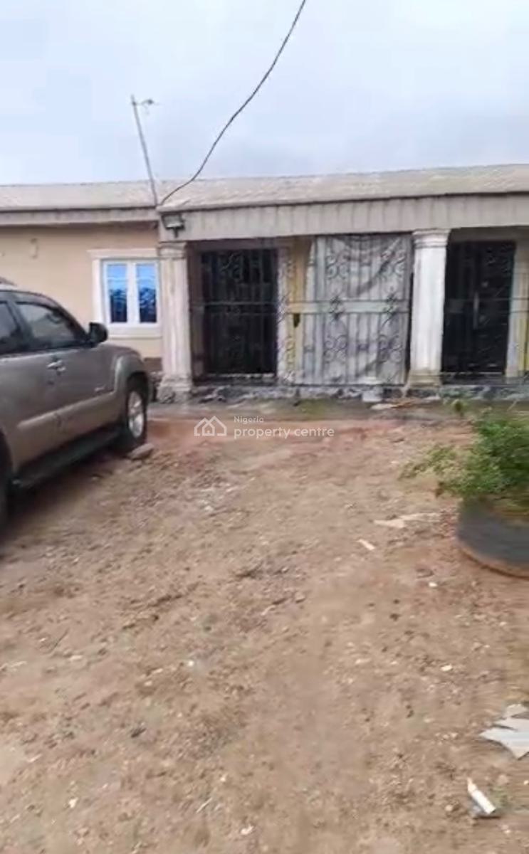 Spacious 3bedroom, Ikorodu, Lagos, Block of Flats for Sale