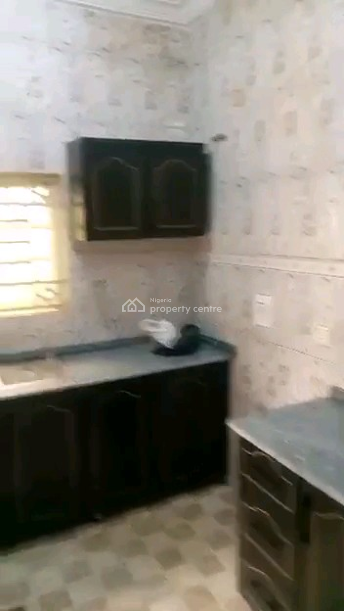 Spacious 2 Bedroom Bungalow in Guzape, Guzape District, Abuja, Detached Bungalow for Rent