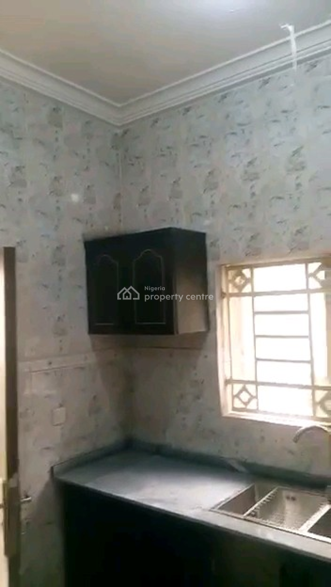 Spacious 2 Bedroom Bungalow in Guzape, Guzape District, Abuja, Detached Bungalow for Rent