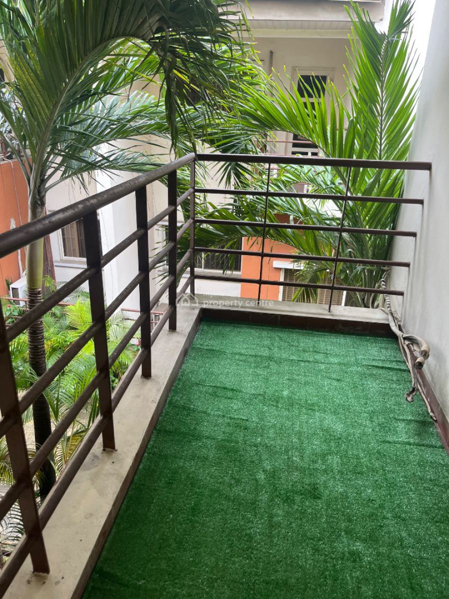 Newly Renovated Very Spacious Mini Flat, Upstairs, Osapa, Lekki, Lagos, Mini Flat (room and Parlour) for Rent