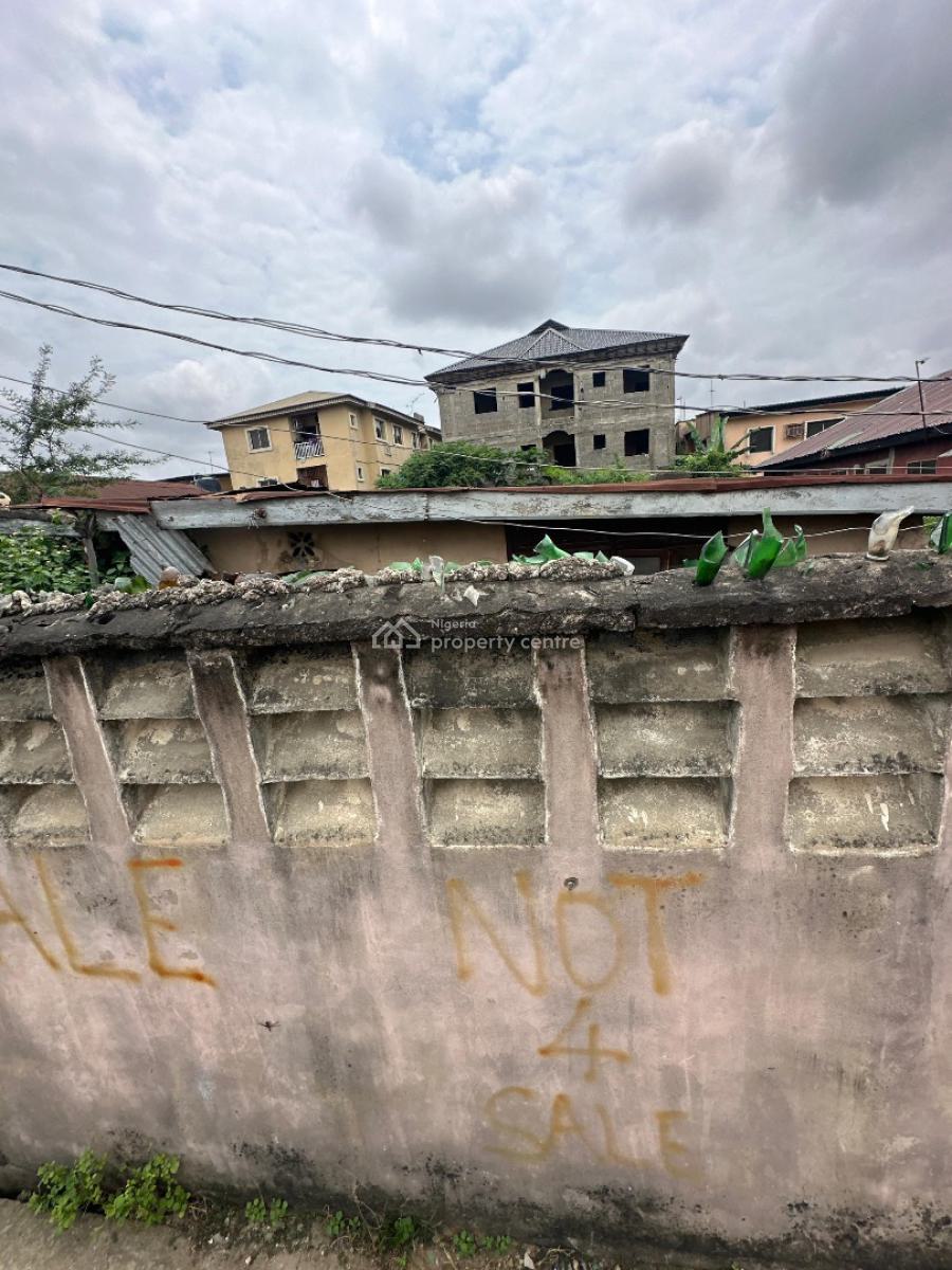 a Dilapidated Building, Akoka, Yaba, Lagos, Mixed-use Land for Sale