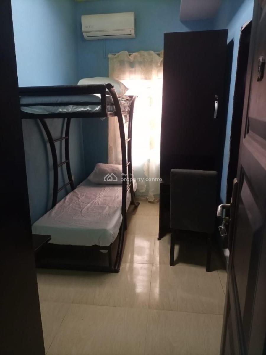a Luxury Style Fully Serviced Hostel By Unilag Second Gate, 23, Akintunde Street, By Unilag Second Gate, Onike, Yaba, Lagos, Hotel / Guest House for Rent