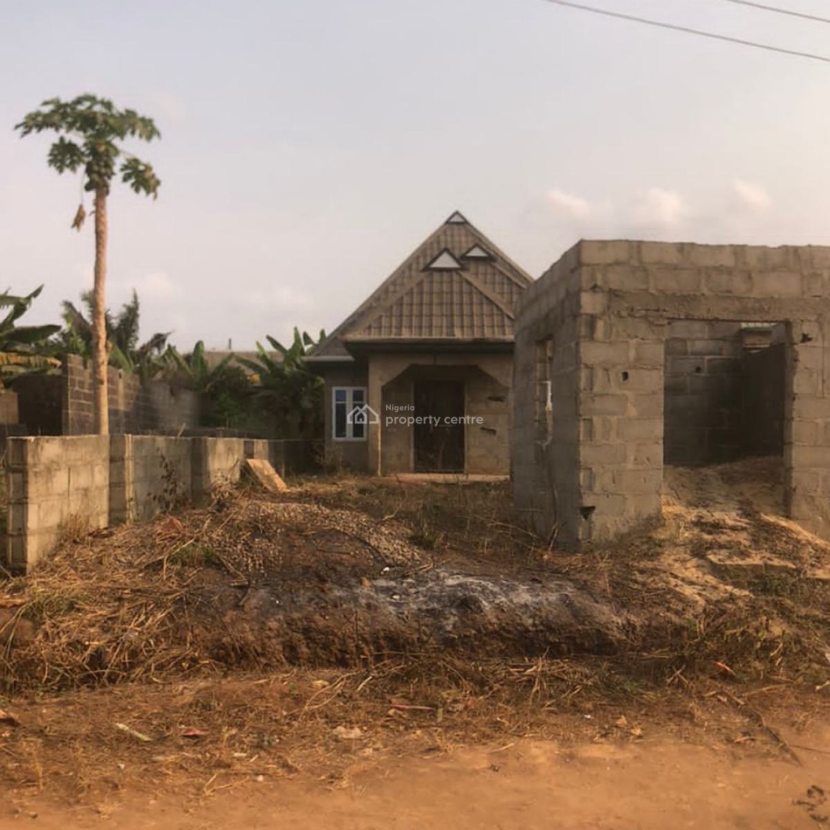 90% Uncomplicated 3bedroom Bungalow at Ikorodu Lagos, Igbe Lake, Ikorodu Lagos, Ikorodu, Lagos, Detached Bungalow for Sale