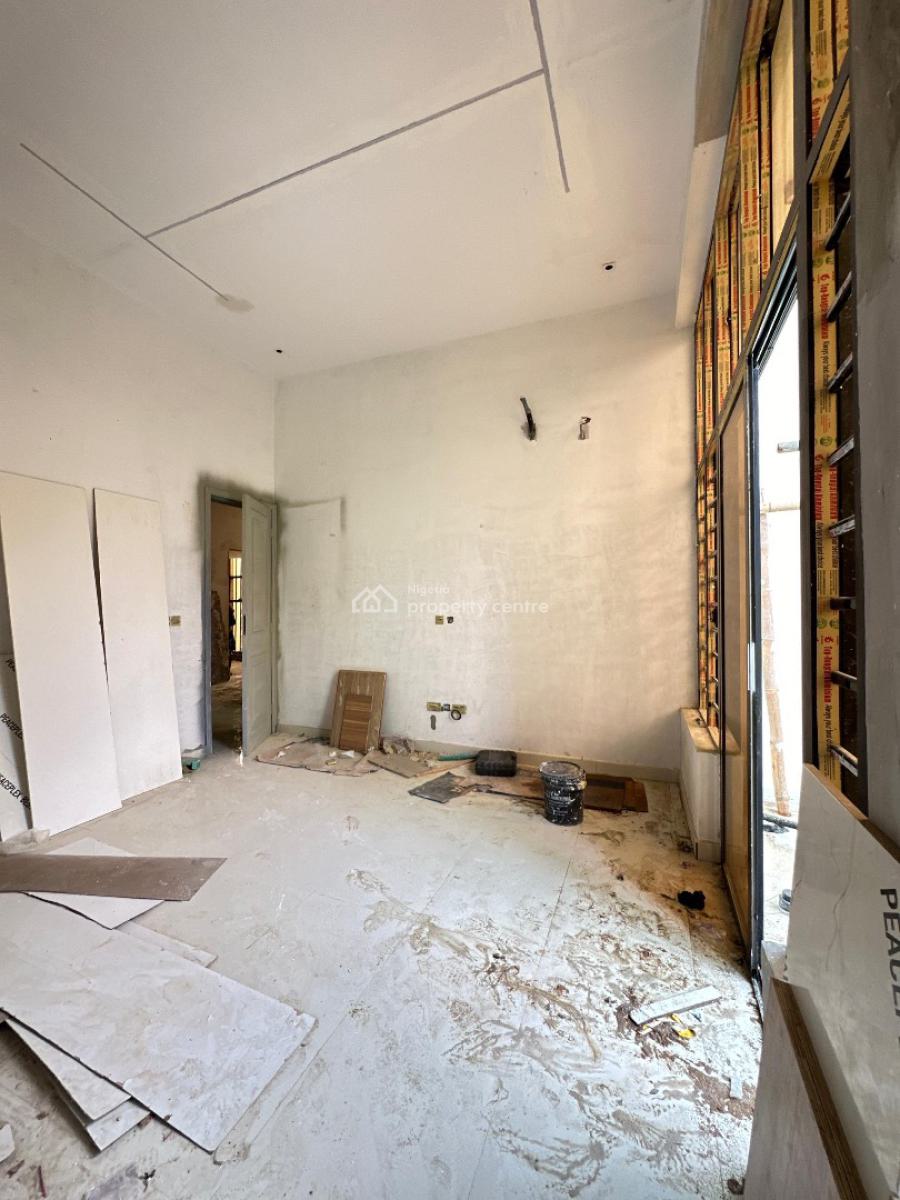 The Exquisite 3bedroom Apartment, Lekki Phase 1, Lekki, Lagos, Flat / Apartment for Sale