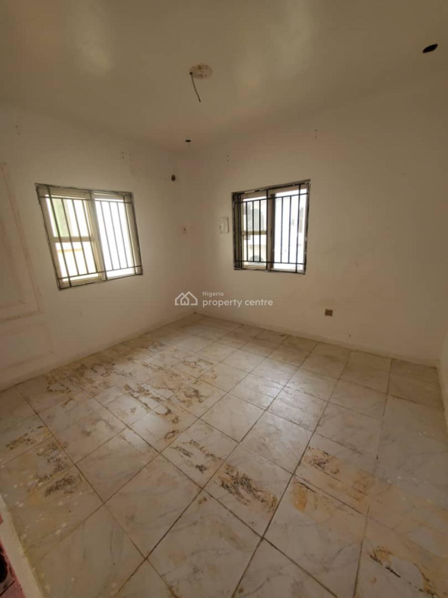 *semi Direct Property*  *spacious 2 Bedroom Flat Not Ensuite*, Lekki Phase 1, Lekki, Lagos, Flat / Apartment for Rent