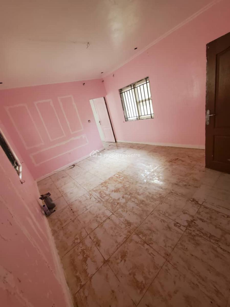 *semi Direct Property*  *spacious 2 Bedroom Flat Not Ensuite*, Lekki Phase 1, Lekki, Lagos, Flat / Apartment for Rent