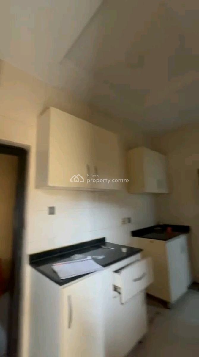 Luxury 2 Bedroom Flat with Pop+guess Toilet (upstairs), Magodo Shangisha, Gra Phase 2, Magodo, Lagos, Flat / Apartment for Rent