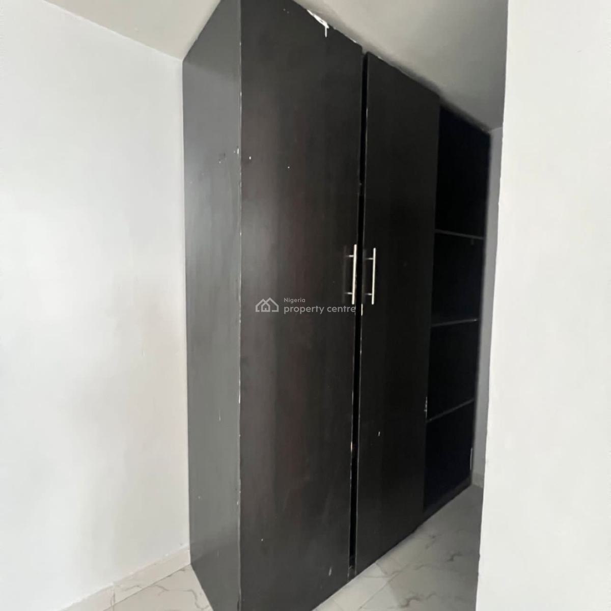 Standard 2bed Apartment in Ikate, Ikate, Lekki, Lagos, Flat / Apartment for Rent