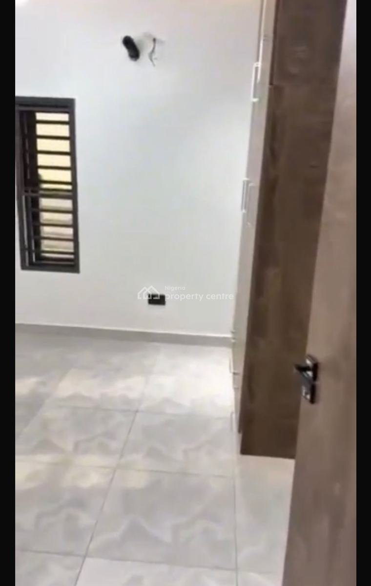 Luxury 3 Bedroom Flat, Ground Floor,in an Estate Estate,, By Mobil, Mabushi, Abuja, Block of Flats for Sale